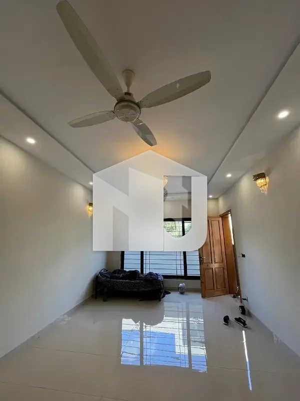 10 Marla House Available For Rent in Top City 1 Islamabad, photo 3