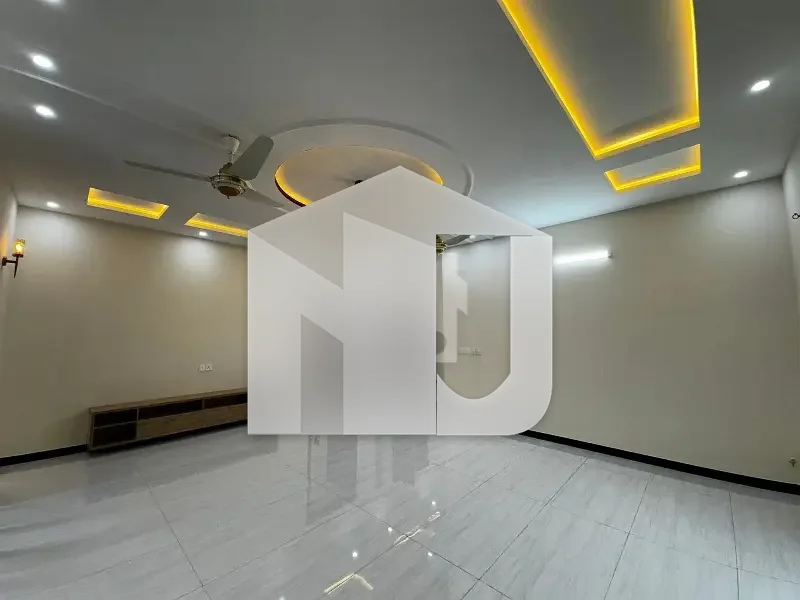 1 Kanal Full House For Rent In DHA 2 Islamabad With 15 KV Solar, photo 10