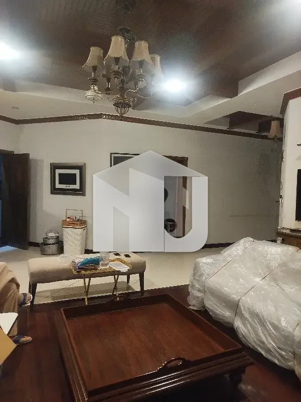 E-11 Multi Kanal House Having 7 Bedrooms Attached Washrooms DD 2 Tv Lounge 2 Kitchen 2 Servant Quarter 2 Gate Electricity Gas And Water Boring Available Rent 4.80 Lac, photo 12