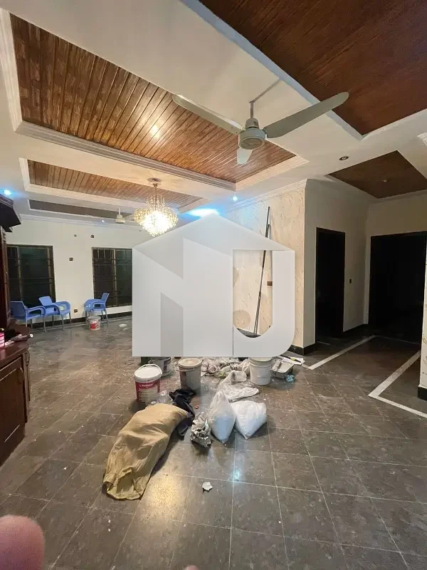 E-11/3 Multi Kanal Stylish House Having 6 Spacious Bedrooms Attached Washrooms Big DD TvL Modern Kitchen SQ Water Boring Available Rent Demand 5 Lac, photo 2