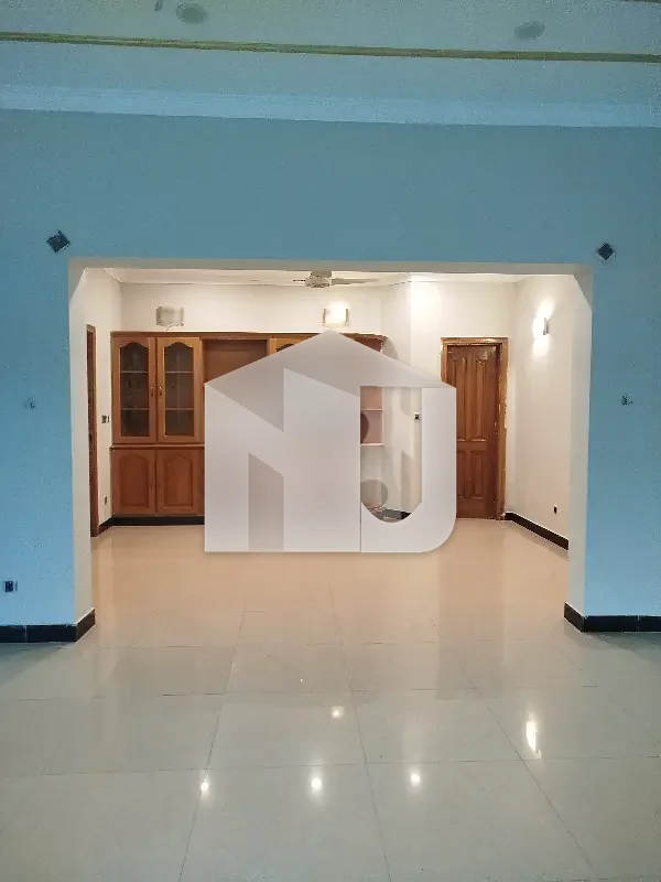 E-11 Full House 14 Marla Having 5 Bedrooms Attached Washrooms DD TvL SQ Rent Demand 4 Lac, photo 4