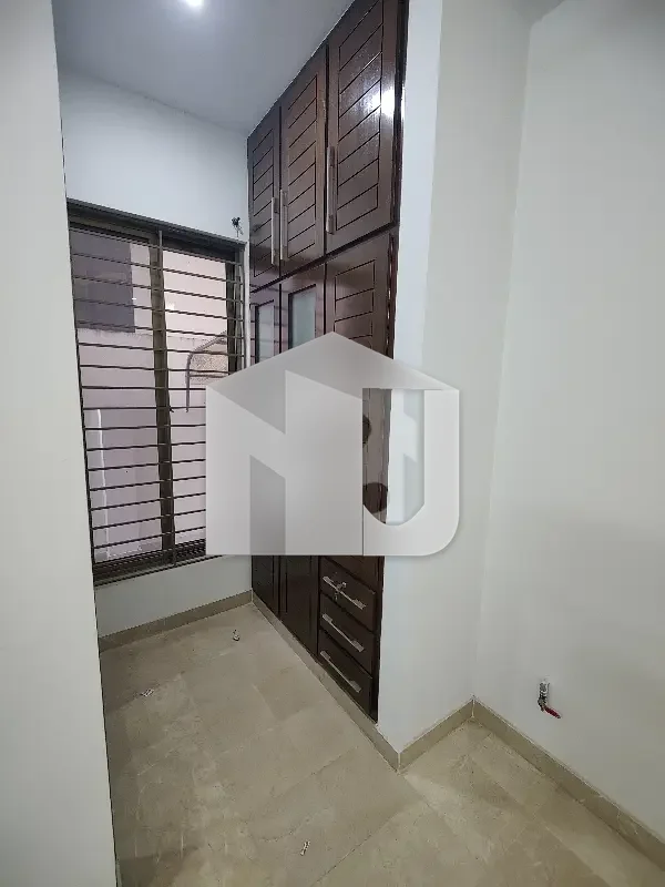 Beautiful Location 5 Marla Brand New House Available For Rent In D12, photo 16
