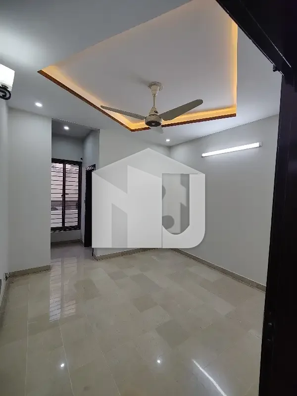 Beautiful Location 5 Marla Brand New House Available For Rent In D12, photo 24