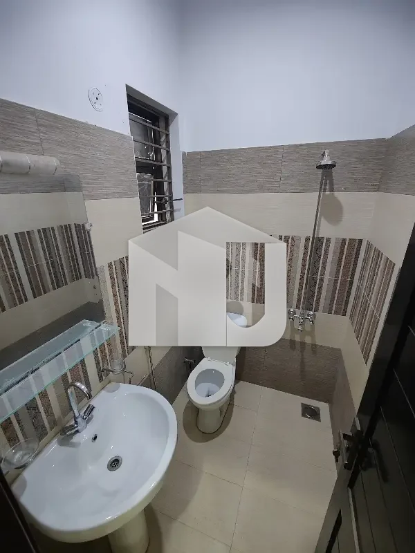 Beautiful Location 5 Marla Brand New House Available For Rent In D12, photo 27