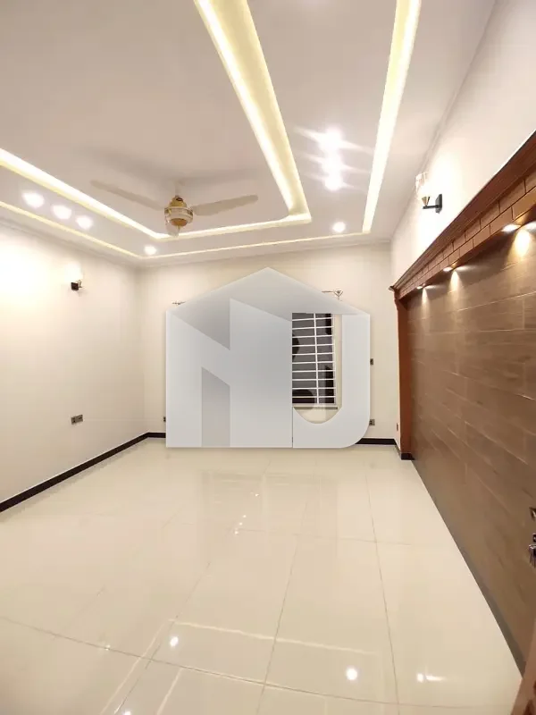 35x70 Brand New Condition House For Rent In G13, photo 9