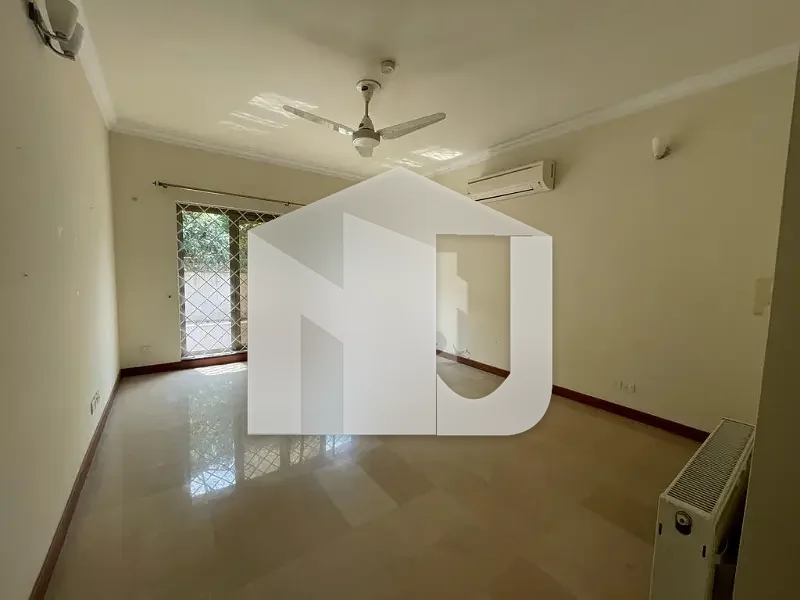 BRIGHT BIG HOUSE FOR RENT IN F-8, photo 3
