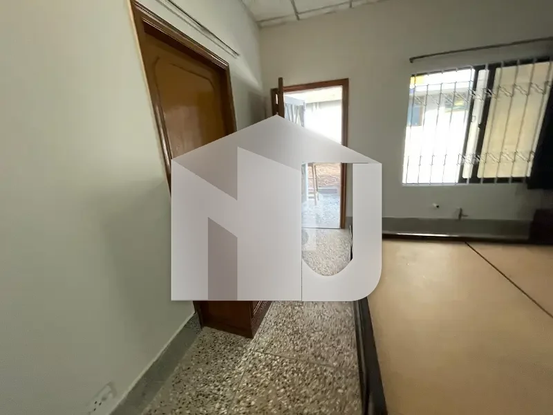 FULL BRIGHT HOUSE FOR RENT IN F-8, photo 6