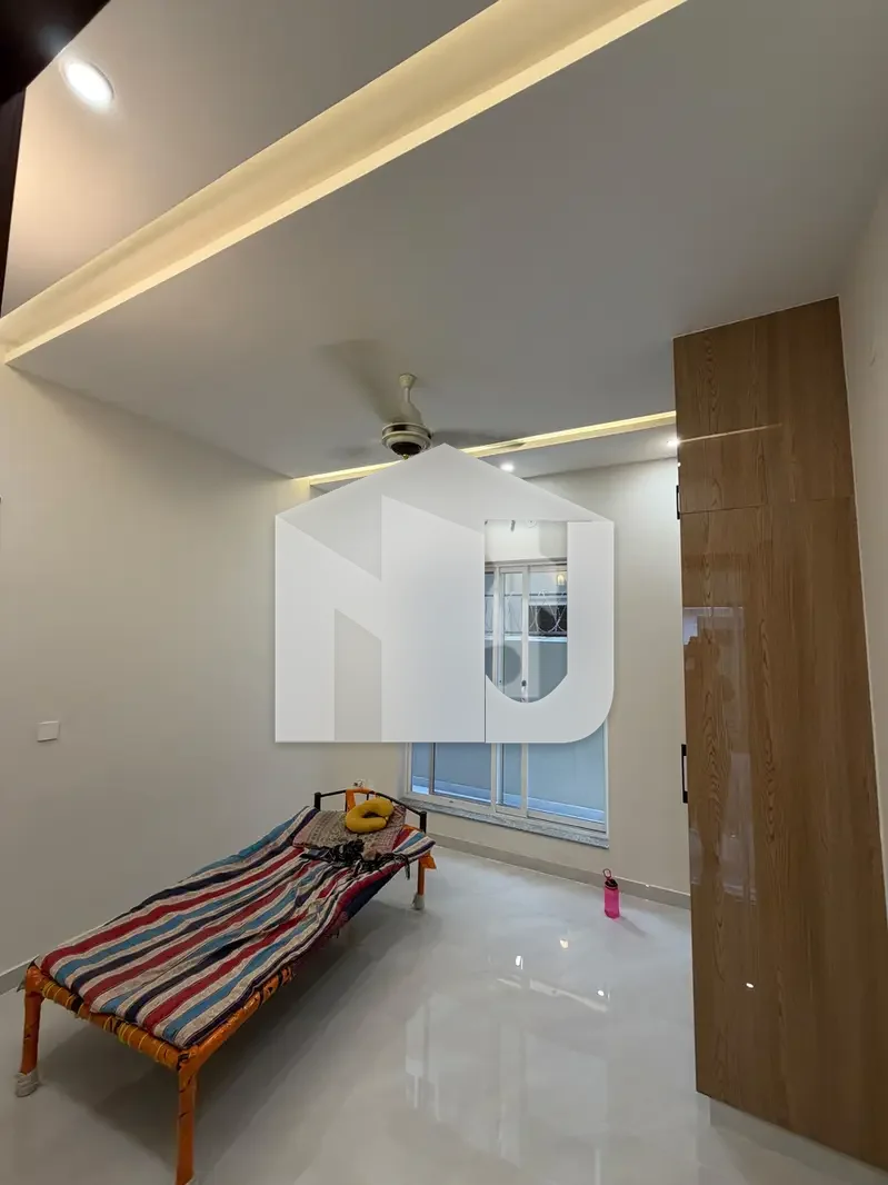 BRAND NEW 1 KANAL PLUS AREA SIZE HOUSE FOR RENT F-10, photo 2