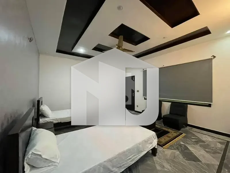 25 Marla Triple Storey House For Rent, photo 7