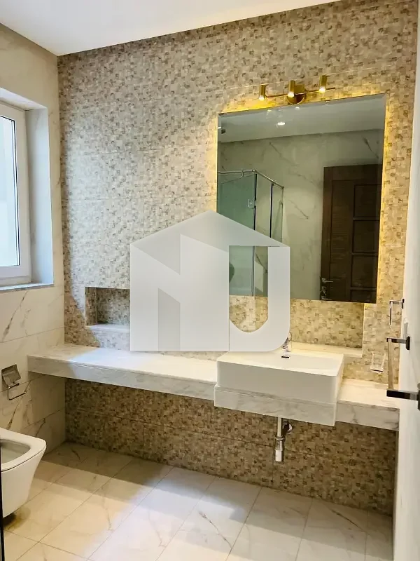 Brand New Ultra Modern House For Rent On Prime Location With Big Basement, photo 10