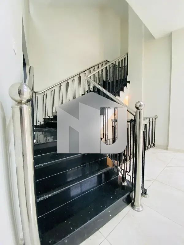 Luxury House For Rent In F8 Prime Location With Big Basement, photo 27