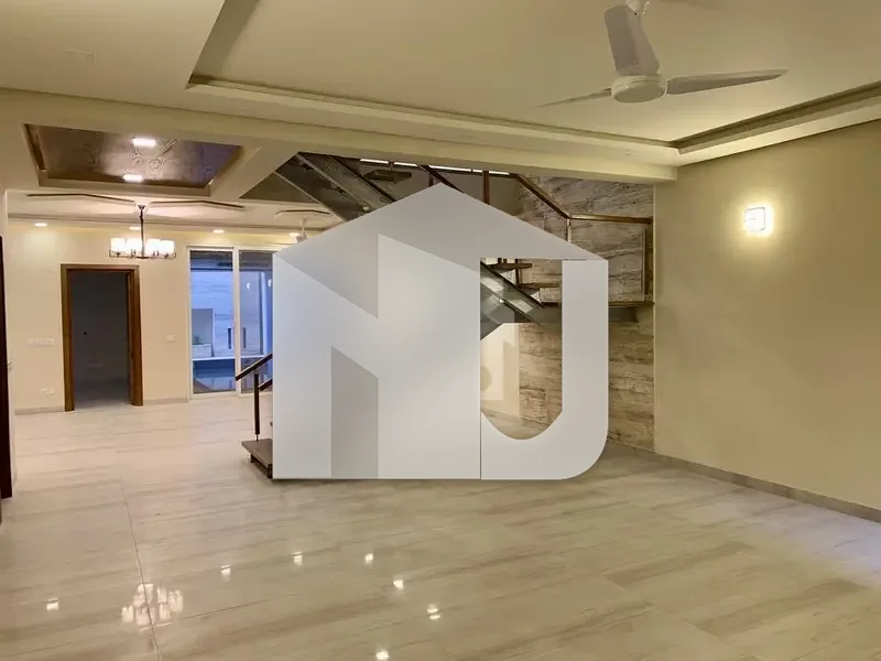House For Rent In F-7 With Swimming Pool On Prime Location, photo 14