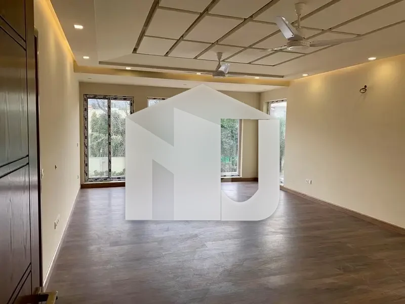 House For Rent In F-7 With Swimming Pool On Prime Location, photo 10