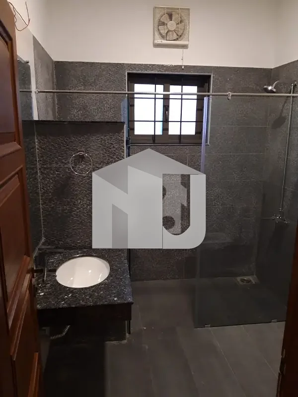 2 Kanal Beautiful House for Rent in F-10, Islamabad, photo 13