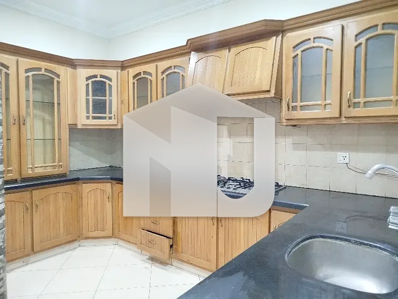 1 Kanal Beautiful House For Rent With Solar Energy In F-11/3, Islamabad, photo 10