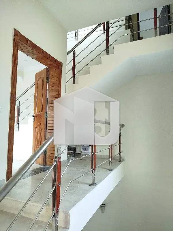 1 Kanal Beautiful House For Rent With Solar Energy In F-11/3, Islamabad, photo 12