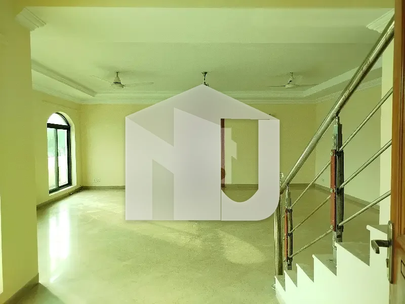 1 Kanal Beautiful House For Rent With Solar Energy In F-11/3, Islamabad, photo 14