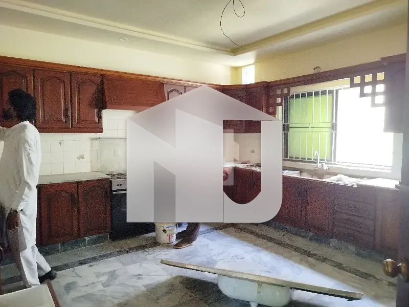 7 Bedrooms Beautiful House For Rent With Basement In F-11, Islamabad, photo 16