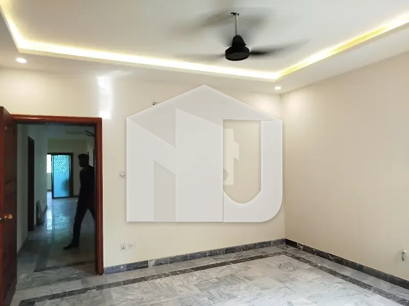 7 Bedrooms Beautiful House For Rent With Basement In F-11, Islamabad, photo 14