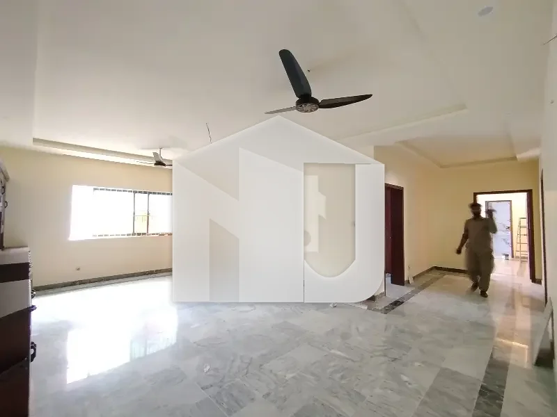 7 Bedrooms Beautiful House For Rent With Basement In F-11, Islamabad, photo 4