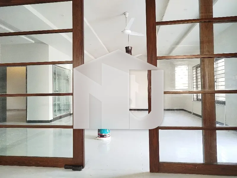 1 Kanal Fully Renovated House For Rent In F-10, Islamabad, photo 3
