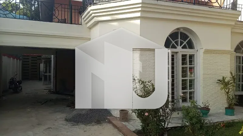 1 Kanal Beautiful House For Rent In F10 Islamabad, photo 2