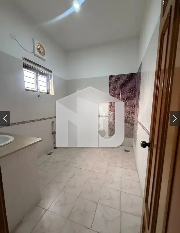 2 Kanal Double Story House Available For Rent with gas, photo 15