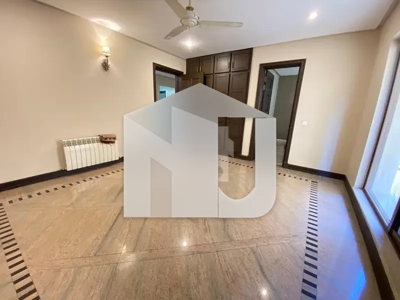Beautiful House Available For Rent On Prime Location, photo 3