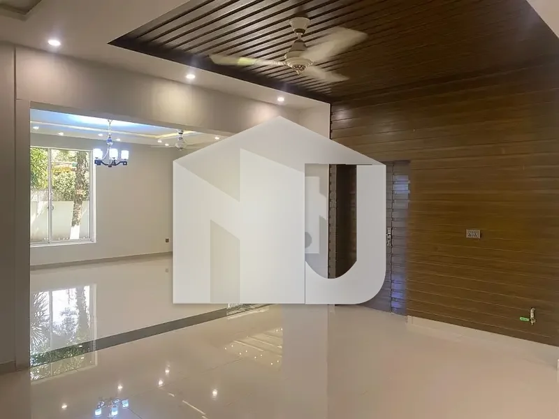 Beautiful House Available For Rent On Prime Location, photo 10