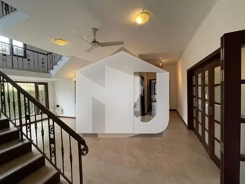 Spacious 6-Bedroom House With Front Garden Available For Rent In F-8 Islamabad, photo 11