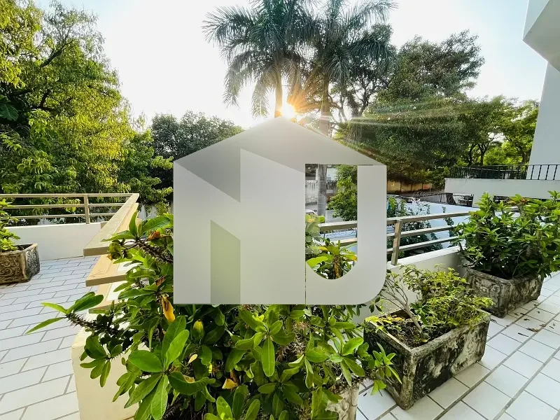 Spacious 6-Bedroom House With Front Garden Available For Rent In F-8 Islamabad, photo 4