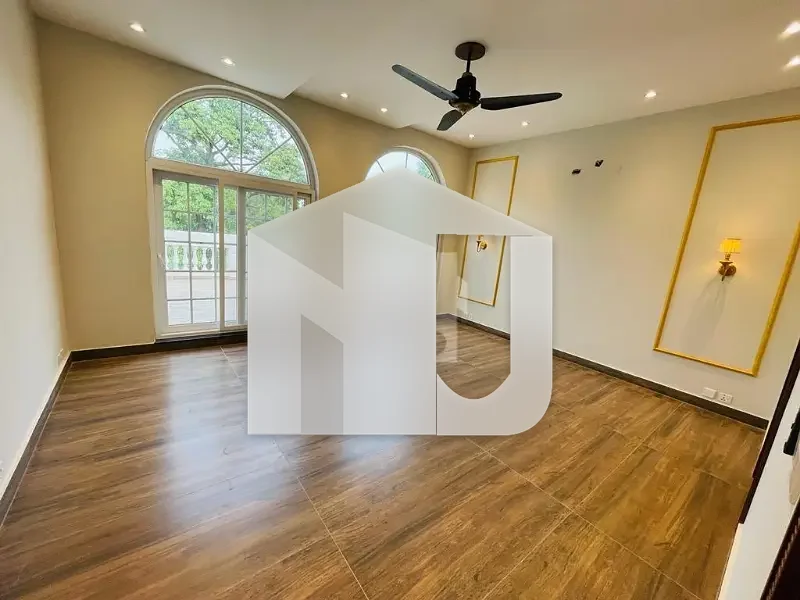 Spacious 6-Bedroom House With Front Garden Available For Rent In F-8 Islamabad, photo 6