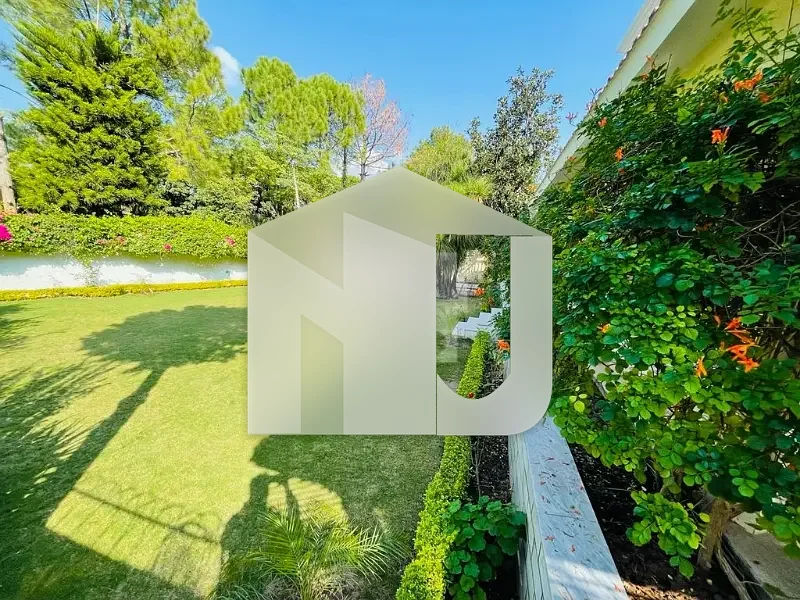 Spacious 6-Bedroom House With Front Garden Available For Rent In F-8 Islamabad, photo 2