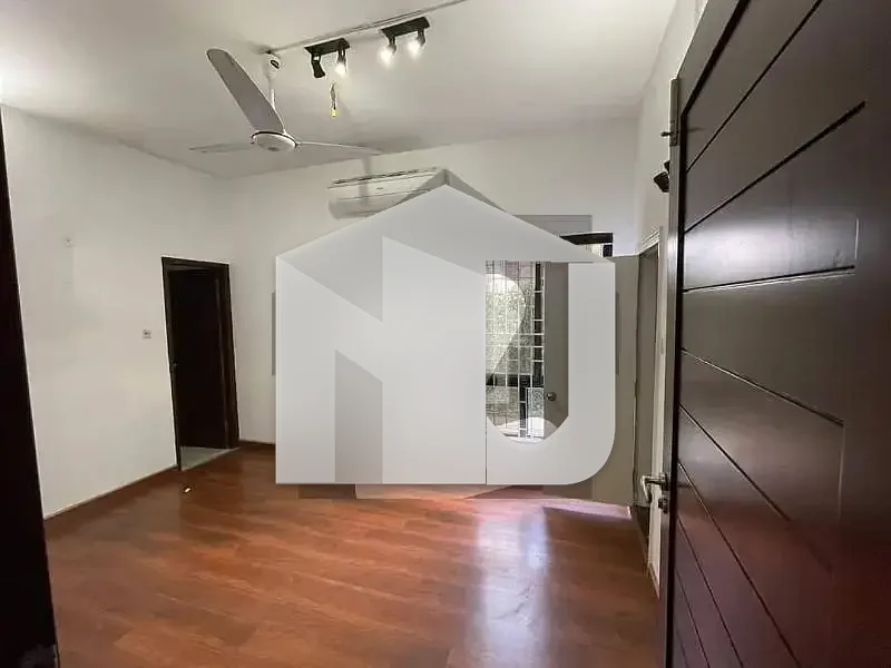 Spacious 6-Bedroom House With Front Garden Available For Rent In F-8 Islamabad, photo 12