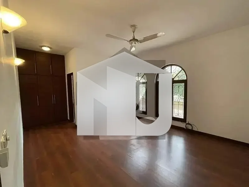 Spacious 6-Bedroom House With Front Garden Available For Rent In F-8 Islamabad, photo 14