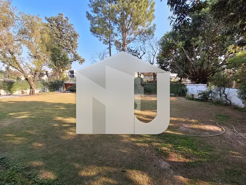 Spacious 6-Bedroom House With Front Garden Available For Rent In F-8 Islamabad, photo 9