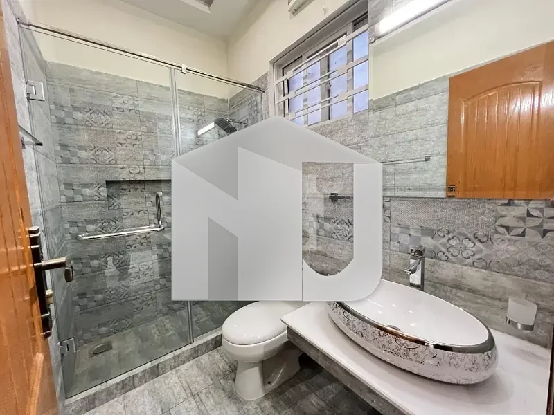 10 Marla Fully Furnished House, photo 4