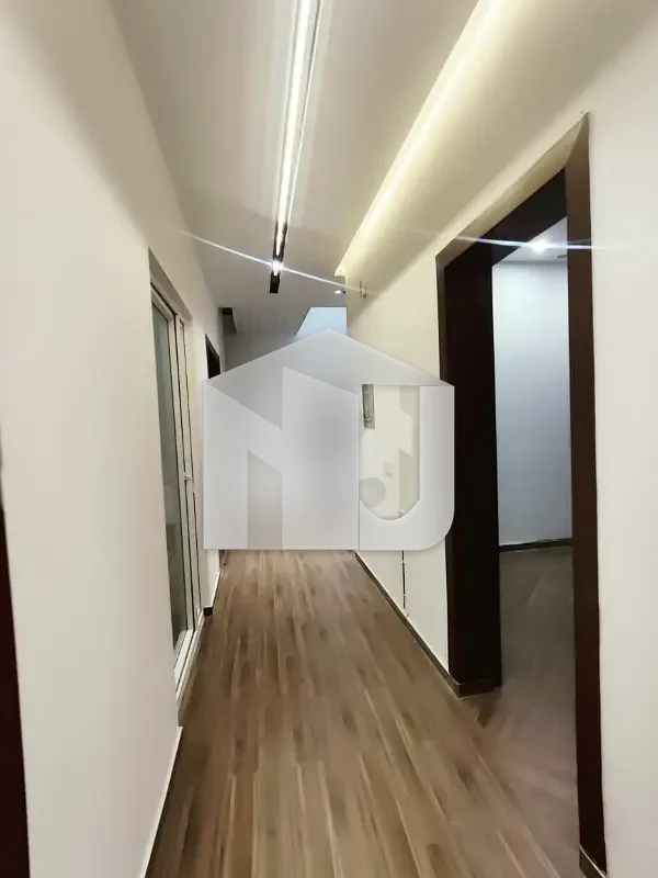 10 Marla Brand New Designer House, photo 6