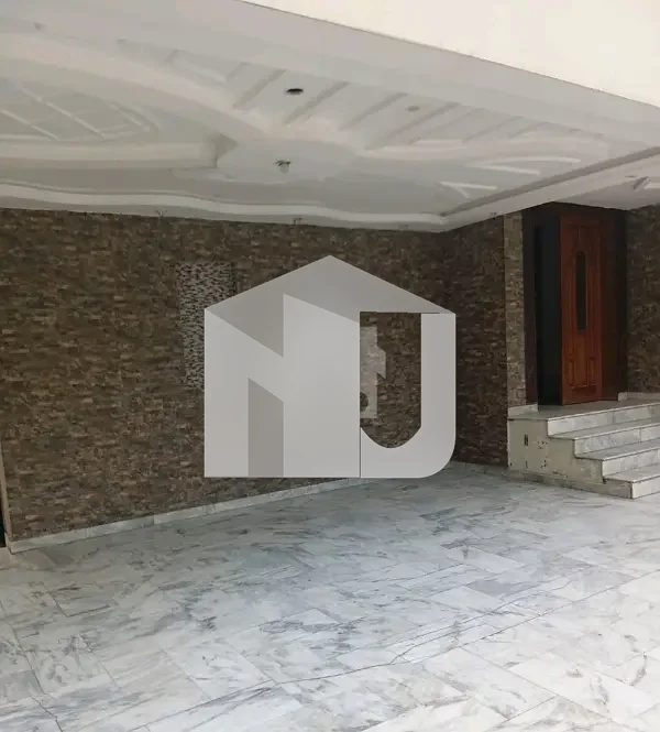 400 Square Yards House Ideally Situated In G-6/4, photo 4