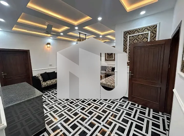 In Mumtaz City House Sized 7 Marla For Rent