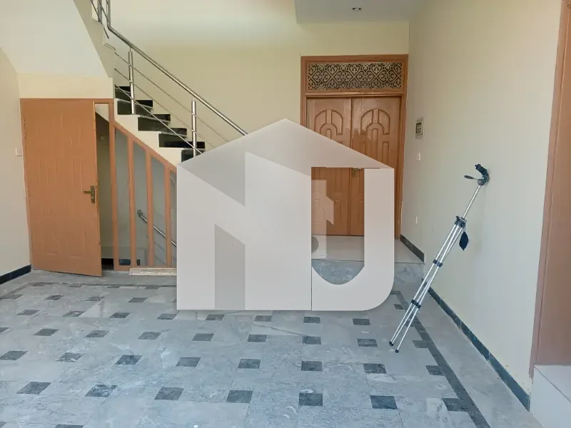 8 Marla House for Rent in C1 MPCHS Islamabad | Basement + Ground + Top Floor | Near Markaz, Masjid & Park, photo 14