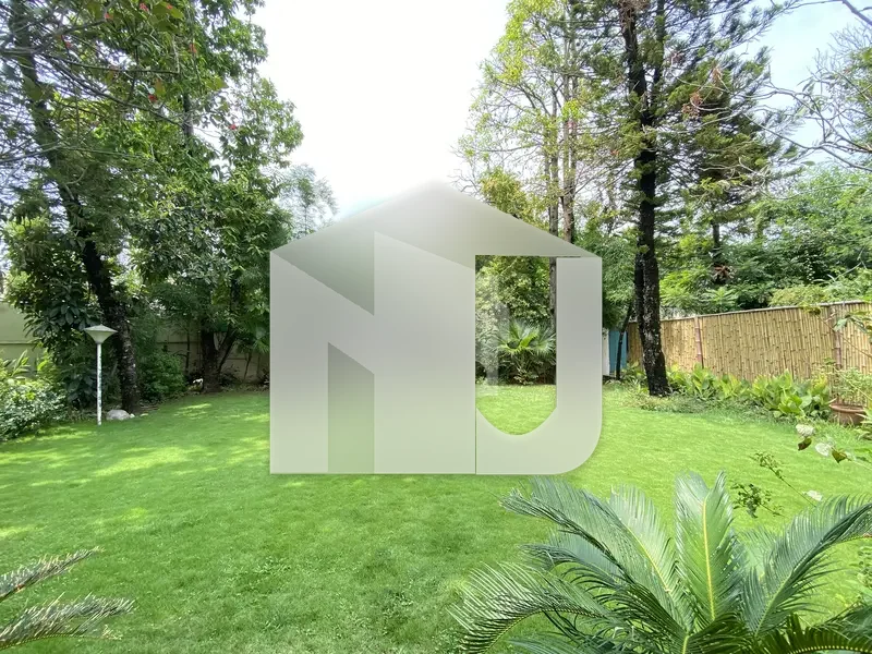 Beautiful House Available For Rent With Big Lawn On Prime Location, photo 6