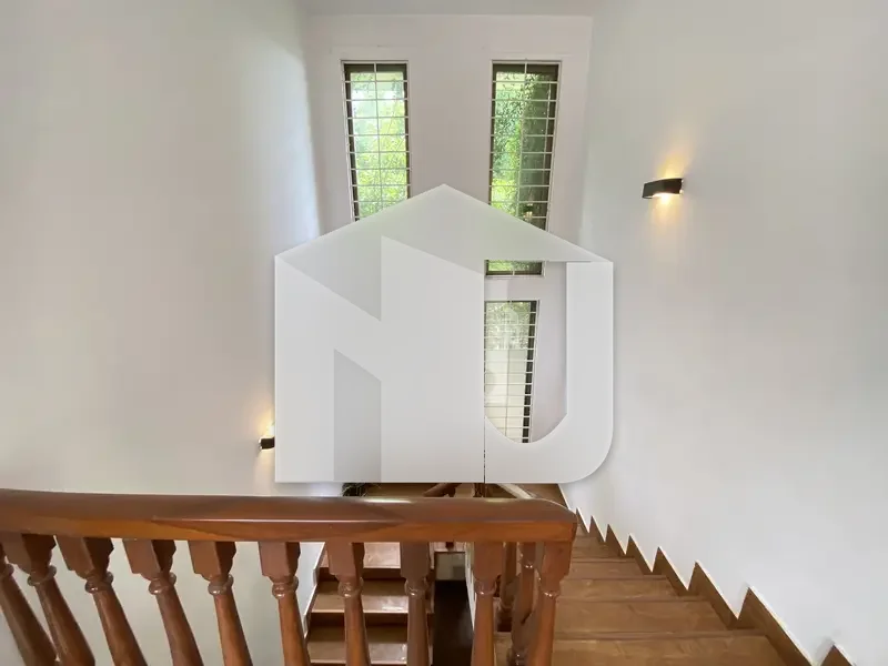 Beautiful House Available For Rent With Big Lawn On Prime Location, photo 26