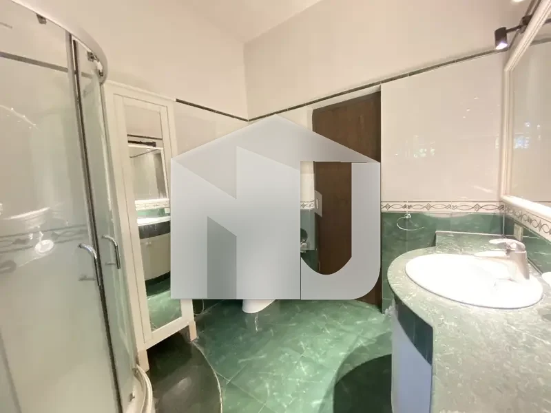 Beautiful House Available For Rent With Big Lawn On Prime Location, photo 22