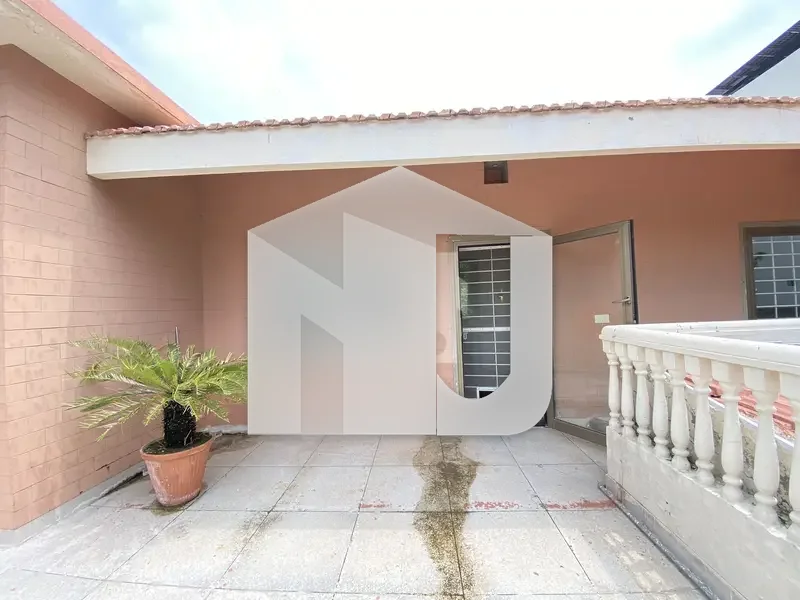 Beautiful House Available For Rent With Big Lawn On Prime Location, photo 28