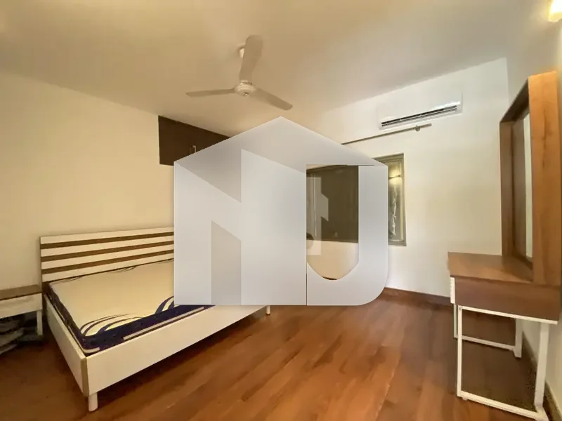 Beautiful House Available For Rent With Big Lawn On Prime Location, photo 23