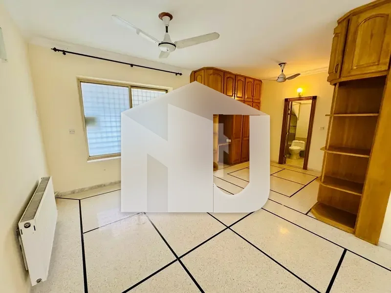 House For Rent In F-6 On Prime Location, photo 10