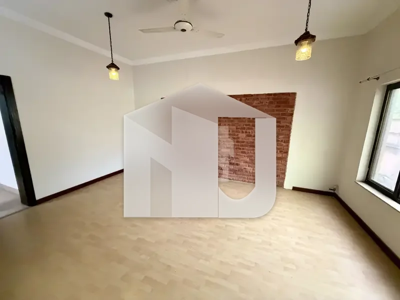 House For Rent With Basement In F-7 On Prime Location, photo 2