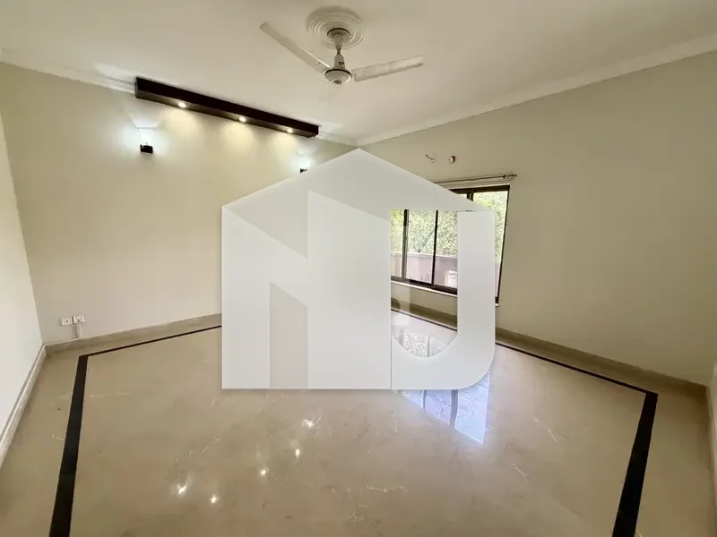House For Rent With Basement In F-7 On Prime Location, photo 13