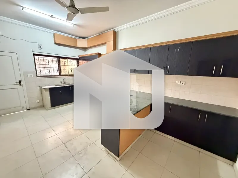 House For Rent With Basement In F-7 On Prime Location, photo 6